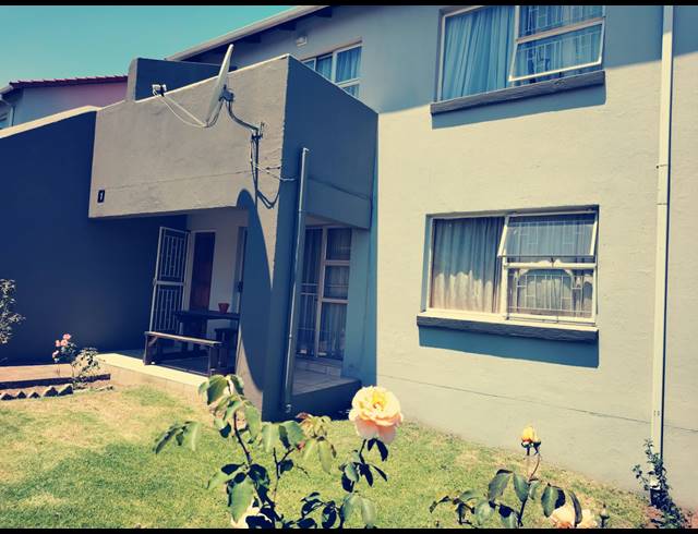 2 BEDROOM APARTMENT FOR SALE IN VORNA VALLEY